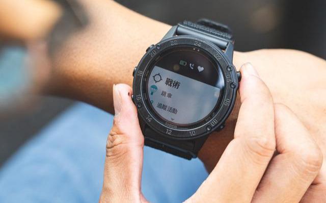 Garmin佳明Tactix Delta太陽能戰術腕表開箱,軍迷愛好者不容錯過