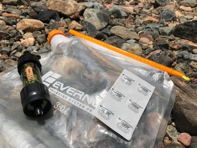 登山要帶多少水上山?了解戶外爬山喝水的注意事項