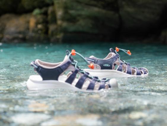 KEEN輕量涼鞋實測,女孩夏天光腳穿涼鞋是一種什么樣的體驗?