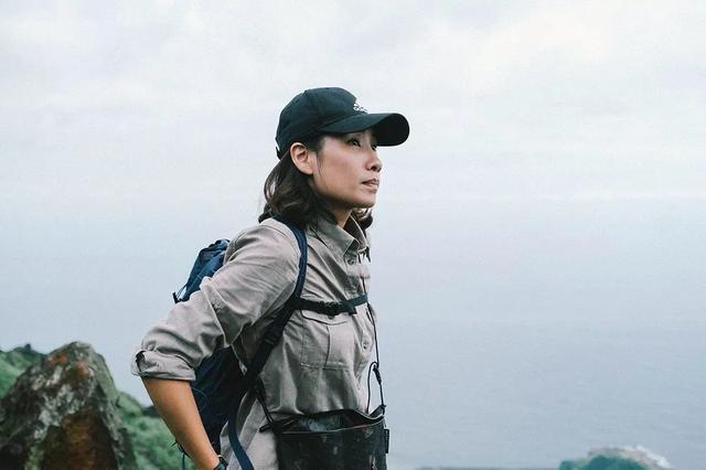 玩戶外的小姐姐,不同風(fēng)格的穿搭時尚又好看