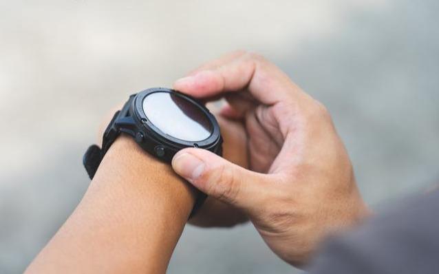 Garmin佳明Tactix Delta太陽能戰術腕表開箱,軍迷愛好者不容錯過