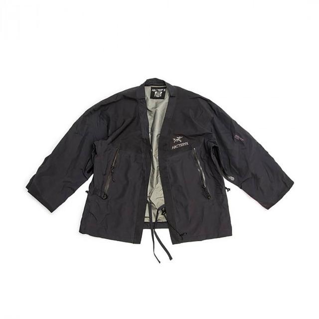 Arc'teryx新一代Alpha SV沖鋒衣誕生,解讀始祖鳥貴的原因