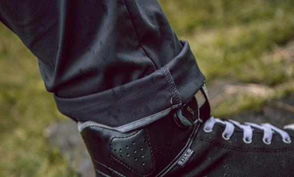 Mammut猛犸象軟殼外套好在哪?看我為你親身實測體驗