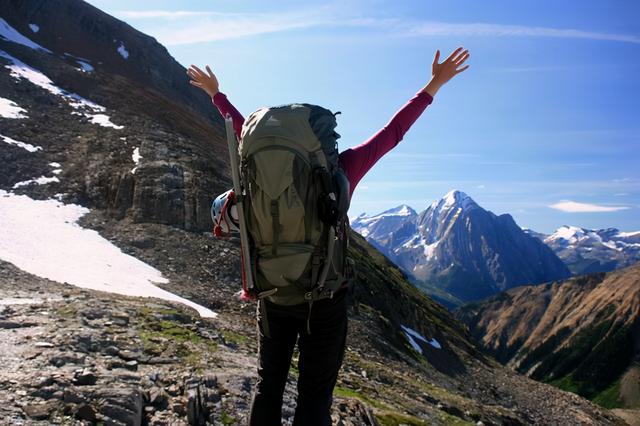新手如何挑選登山背包?1分鐘就能看懂的打包技巧