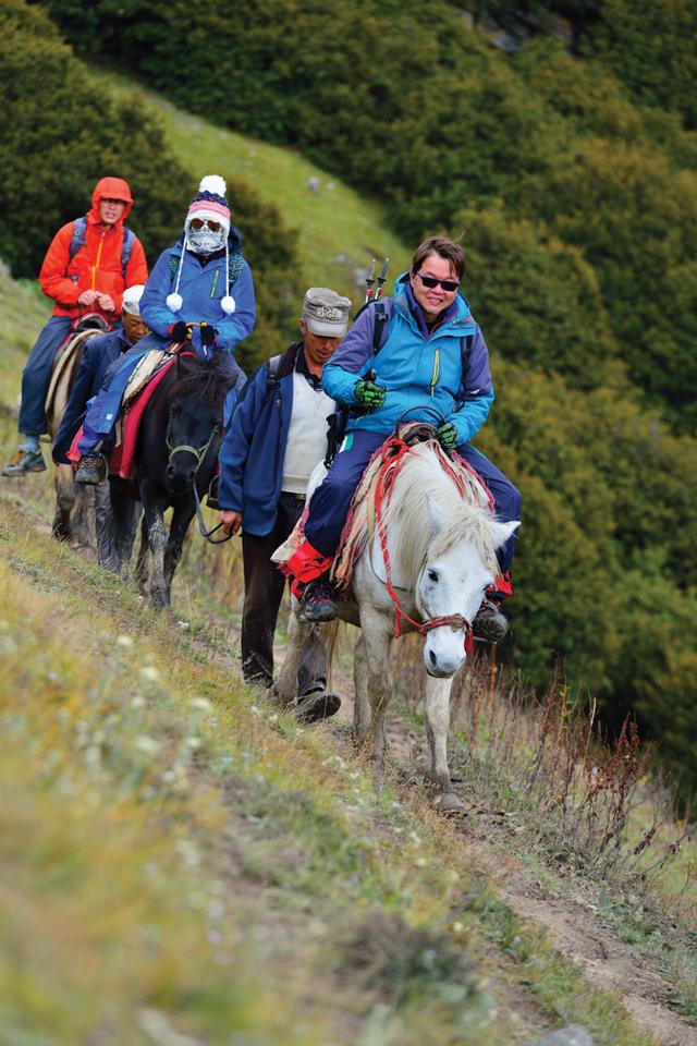 分享初級(jí)雪山攀登,挑戰(zhàn)四姑娘山成功登頂二峰