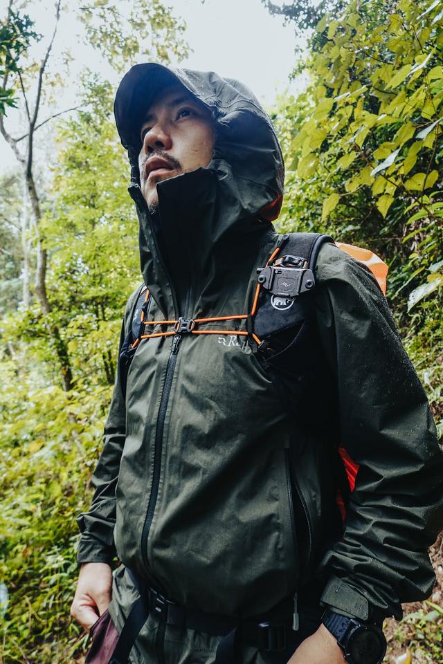 英國(guó)戶外品牌推薦,我喜歡的Rab輕量防水沖鋒衣外套評(píng)測(cè)報(bào)告