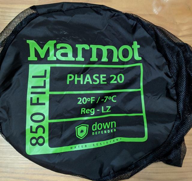 土撥鼠Marmot羽絨絨睡袋開(kāi)箱,戶外野營(yíng)還是要靠睡袋