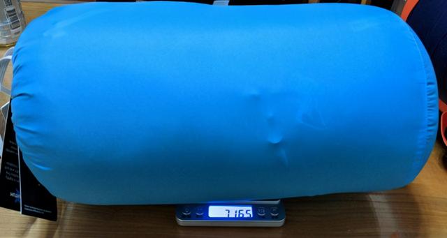 土撥鼠Marmot羽絨絨睡袋開(kāi)箱,戶外野營(yíng)還是要靠睡袋