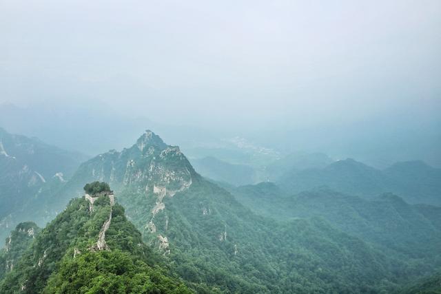 值得去的“野長(zhǎng)城”,沒有攀爬經(jīng)驗(yàn)和膽量的別去攀登箭扣長(zhǎng)城