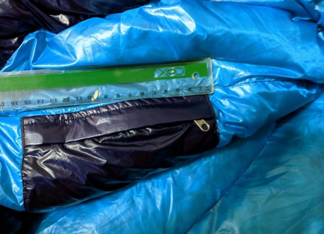 土撥鼠Marmot羽絨絨睡袋開(kāi)箱,戶外野營(yíng)還是要靠睡袋