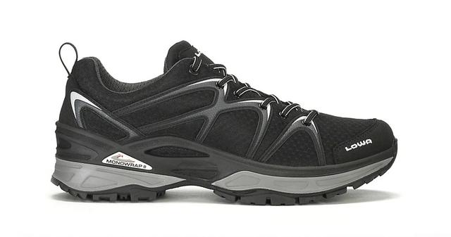 選了11款徒步登山鞋做比較,這些專業品牌哪個性能更好？