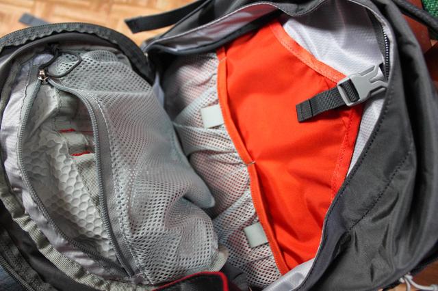 小鷹Osprey Momentum開箱,一款可以城市通勤騎行使用的背包