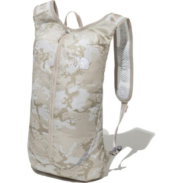 看看The North Face(北面)背包,假日、上班或是上學用