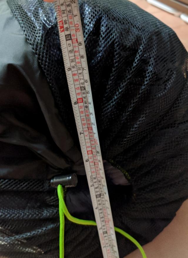 土撥鼠Marmot羽絨絨睡袋開(kāi)箱,戶外野營(yíng)還是要靠睡袋