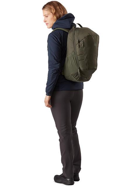 戶(hù)外品牌ARC’TERYX始祖鳥(niǎo)穿搭引領(lǐng)潮流,機(jī)能與時(shí)尚的完美結(jié)合