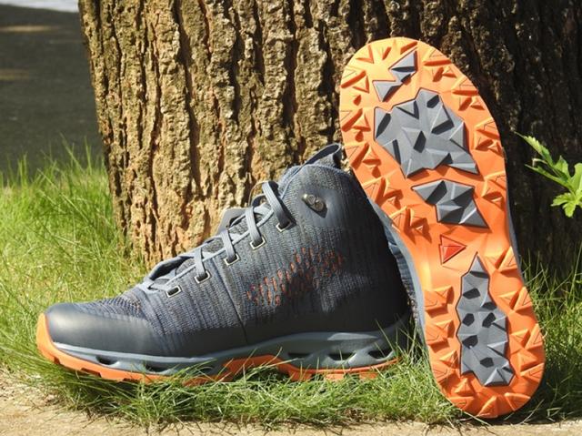 這個戶外品牌穿的人少,奧地利Dachstein達赫斯坦中幫防水登山鞋實測