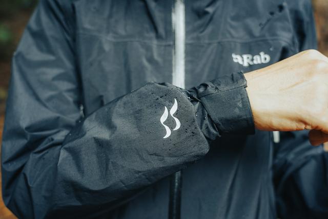 英國(guó)戶外品牌推薦,我喜歡的Rab輕量防水沖鋒衣外套評(píng)測(cè)報(bào)告
