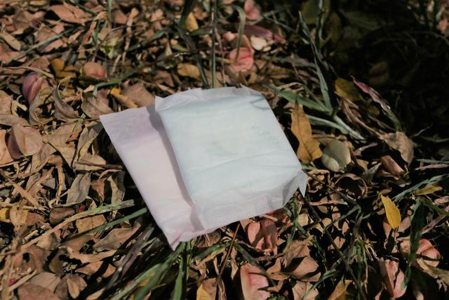 女生爬山要準(zhǔn)備什么?必備的10個(gè)登山小物件