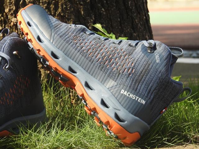 這個戶外品牌穿的人少,奧地利Dachstein達赫斯坦中幫防水登山鞋實測