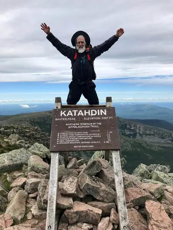 你打算爬山爬到多少歲?85歲老漢走完77公里大峽谷南北縱走