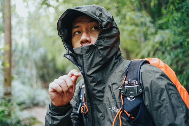 英國(guó)戶外品牌推薦,我喜歡的Rab輕量防水沖鋒衣外套評(píng)測(cè)報(bào)告