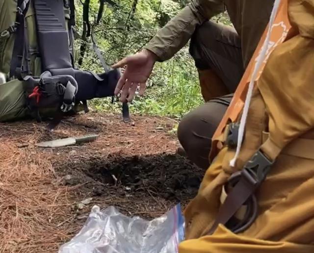 女生爬山要準(zhǔn)備什么?必備的10個(gè)登山小物件