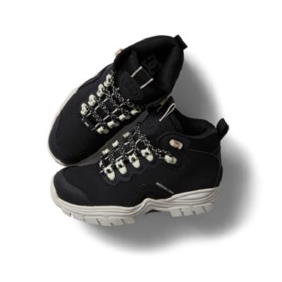 DC Shoes拿戶(hù)外鞋來(lái)滑板就不怕壞?陰雨綿綿的天氣真想來(lái)雙靴