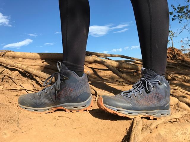 這個戶外品牌穿的人少,奧地利Dachstein達赫斯坦中幫防水登山鞋實測