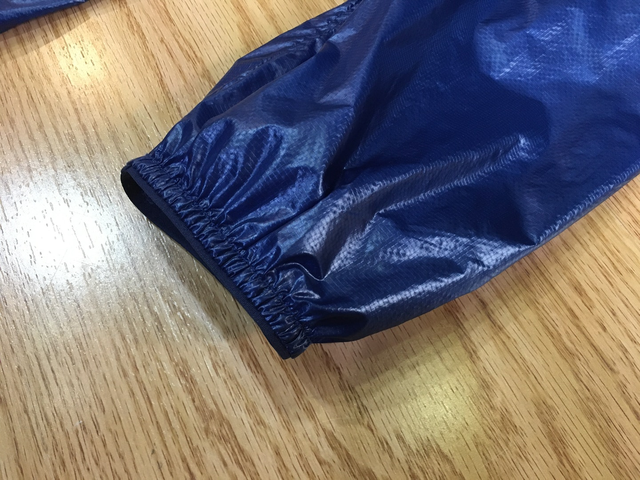 除了Arc'teryx始祖鳥(niǎo)比較貴,這幾款防風(fēng)外套都可以買(mǎi)