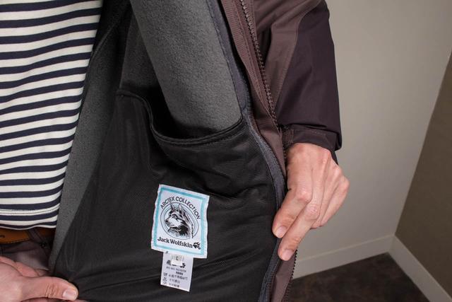 Jack Wolfskin狼爪沖鋒衣開箱,這牌子你買過假貨嗎