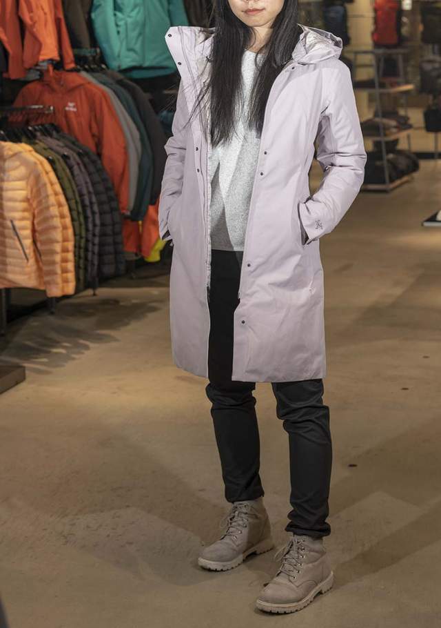 始祖鳥的裝備一直在網上看過,這家在日本的專賣店第一次進去看