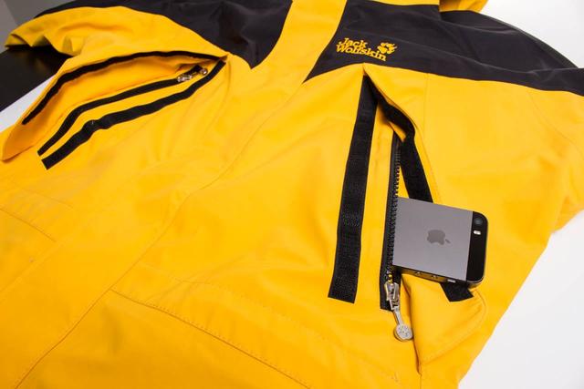 Jack Wolfskin狼爪沖鋒衣開箱,這牌子你買過假貨嗎