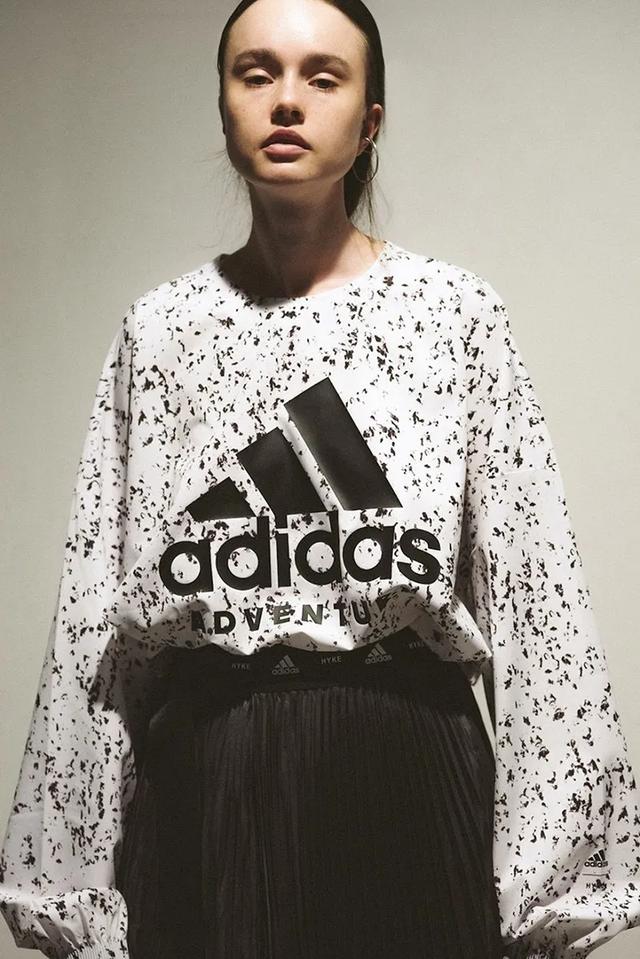 adidas攜手HYKE全新聯(lián)名系列,值得女生關(guān)注的小眾設(shè)計(jì)