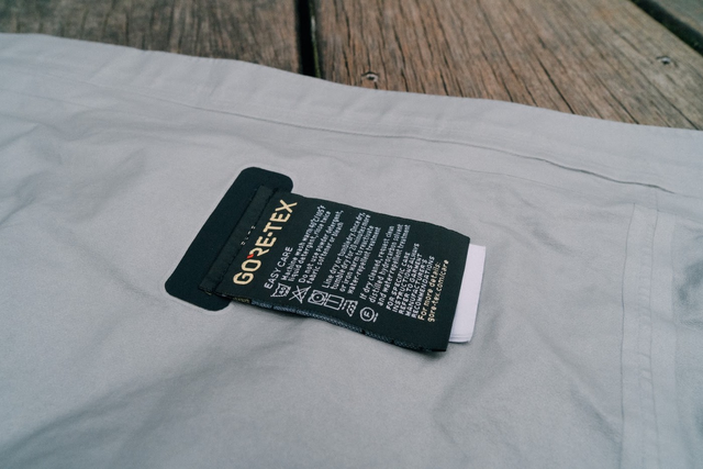 該買一款什么樣的沖鋒衣?入手英國品牌Rab防水沖鋒衣外套開箱