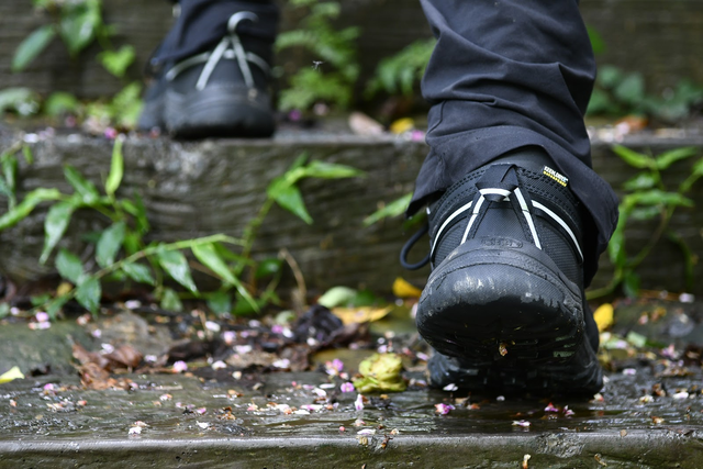 新手該怎么挑登山鞋?KEEN防水徒步登山鞋測(cè)評(píng)體驗(yàn)