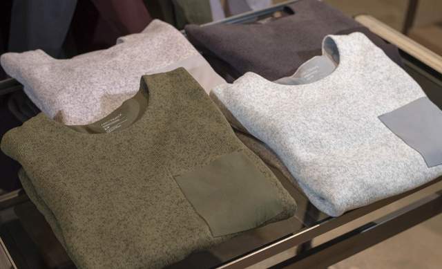 始祖鳥的裝備一直在網上看過,這家在日本的專賣店第一次進去看