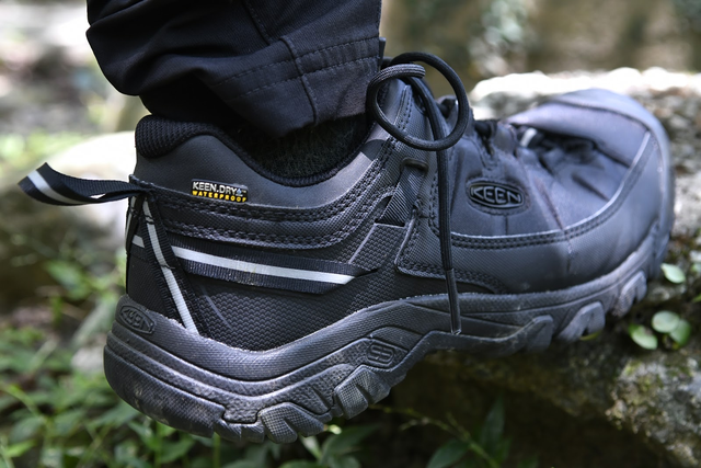 新手該怎么挑登山鞋?KEEN防水徒步登山鞋測(cè)評(píng)體驗(yàn)