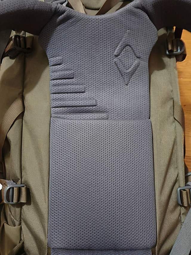 美國海豹突擊隊專用背包神秘在哪?看神秘農場Mystery ranch背包開箱