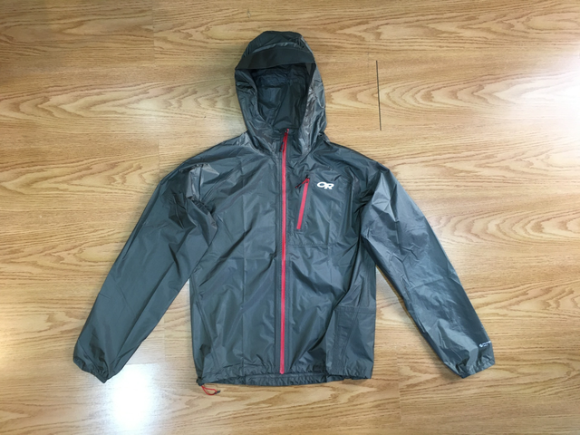 除了Arc'teryx始祖鳥(niǎo)比較貴,這幾款防風(fēng)外套都可以買(mǎi)