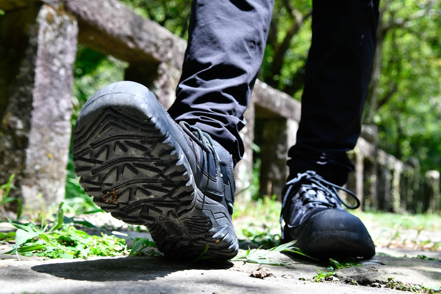 新手該怎么挑登山鞋?KEEN防水徒步登山鞋測(cè)評(píng)體驗(yàn)