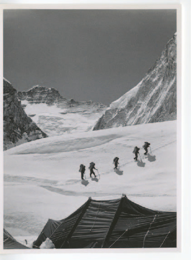 瑞士奢侈品牌Bally巴利做實事,派人上珠穆朗瑪峰清理垃圾