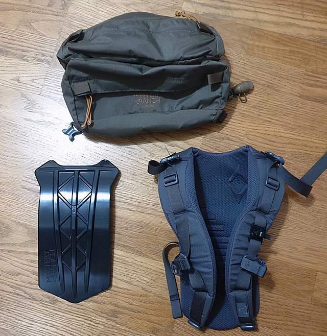 美國海豹突擊隊專用背包神秘在哪?看神秘農場Mystery ranch背包開箱