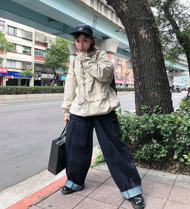 誰說戶外穿搭不能很時尚?這些單品打造潮流露營造型