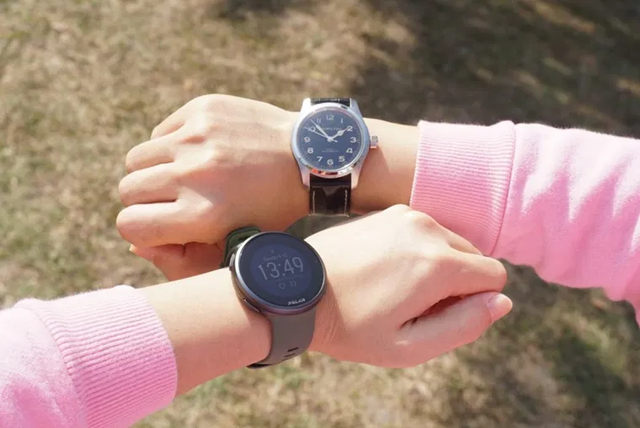 不要只知道佳明和頌拓,來看我手上的博能運動智能手表開箱