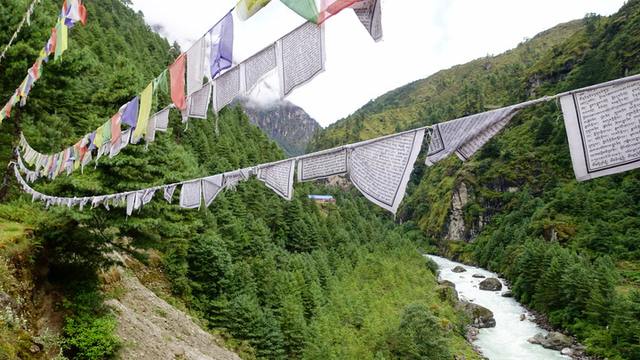 尼泊爾珠峰大本營徒步,用14天走完一生必走的線路