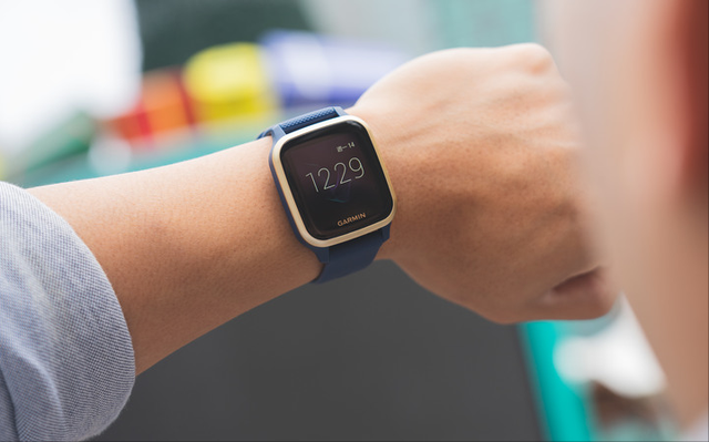 開箱Garmin佳明Venu Sq智能手表,快把蘋果手表扔了