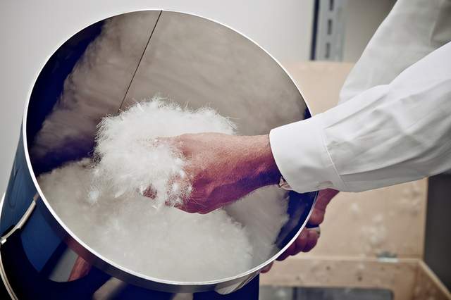 一萬多的羽絨服,憑什么Moncler盟可睞要比波司登貴那么多