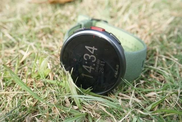 不要只知道佳明和頌拓,來看我手上的博能運動智能手表開箱