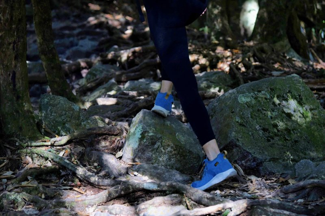 小姐姐為美國(guó)的Teva戶外鞋做測(cè)評(píng),究竟好在哪?
