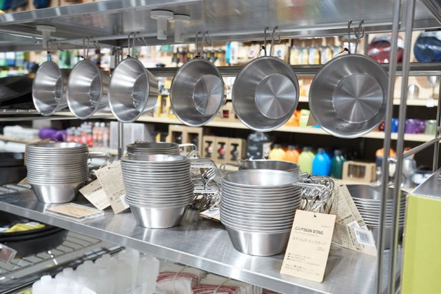 全球最大MUJI無印良品門店不僅有星巴克,還學(xué)迪卡儂賣戶外用品